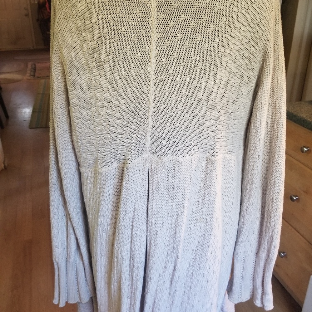 Sweater - Picture 3 of 3